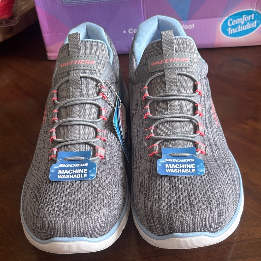 Skechers Women’s Gray Sneakers with Memory Foam. NIB size 9
